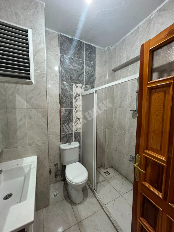 * AFYON ÜÇOK EMLAKTAN CUMHURİYET MAH 3+1 125M² ASANSÖRLÜ TEMİZ BAKIMLI SATILIK DAİRE *
