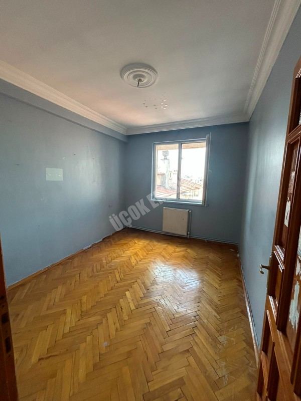 * AFYON ÜÇOK EMLAKTAN CUMHURİYET MAH 3+1 125M² ASANSÖRLÜ TEMİZ BAKIMLI SATILIK DAİRE *