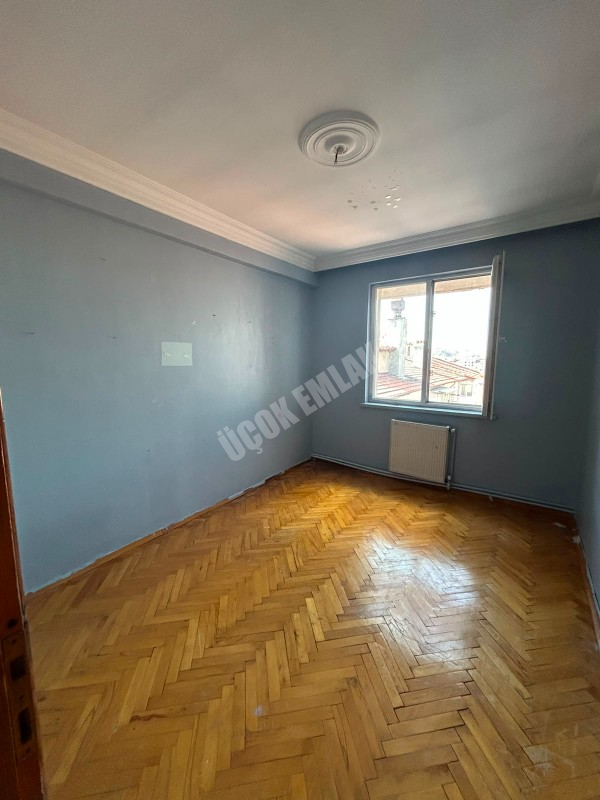 * AFYON ÜÇOK EMLAKTAN CUMHURİYET MAH 3+1 125M² ASANSÖRLÜ TEMİZ BAKIMLI SATILIK DAİRE *