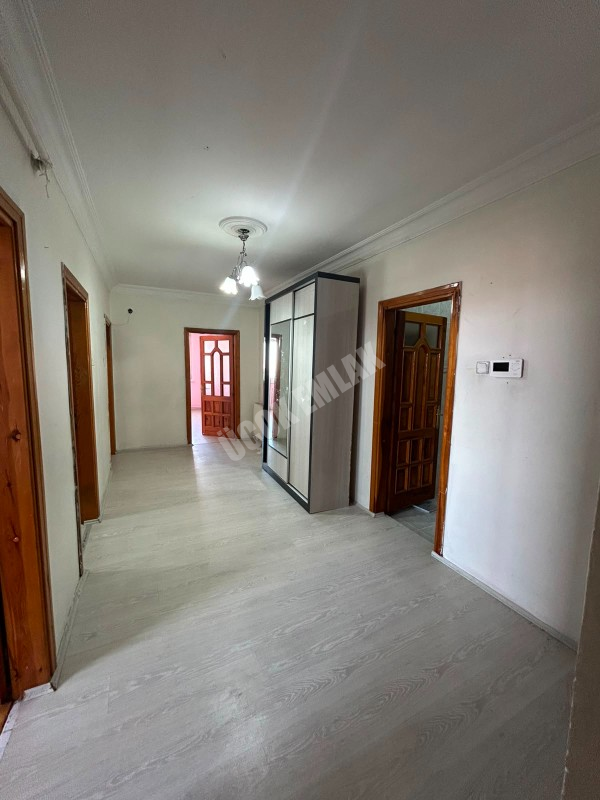 * AFYON ÜÇOK EMLAKTAN CUMHURİYET MAH 3+1 125M² ASANSÖRLÜ TEMİZ BAKIMLI SATILIK DAİRE *