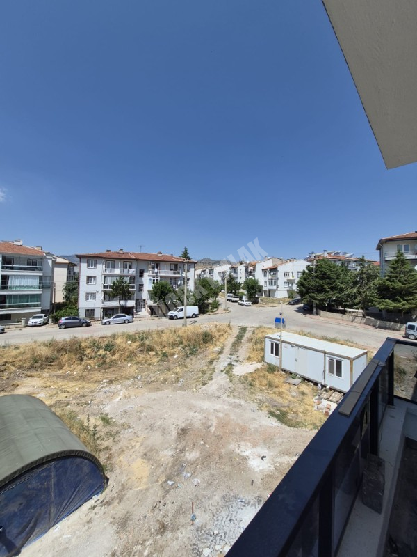 AFYON ÜÇOK EMLAKTAN ESENTEPE MAH  3+1 105M² SATILLIK SIFIR DAİRELER 