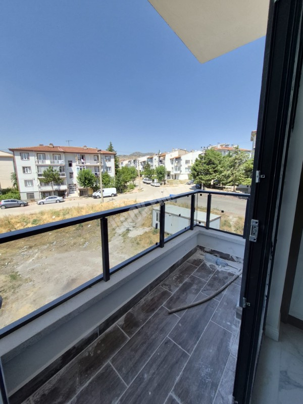 AFYON ÜÇOK EMLAKTAN ESENTEPE MAH  3+1 105M² SATILLIK SIFIR DAİRELER 