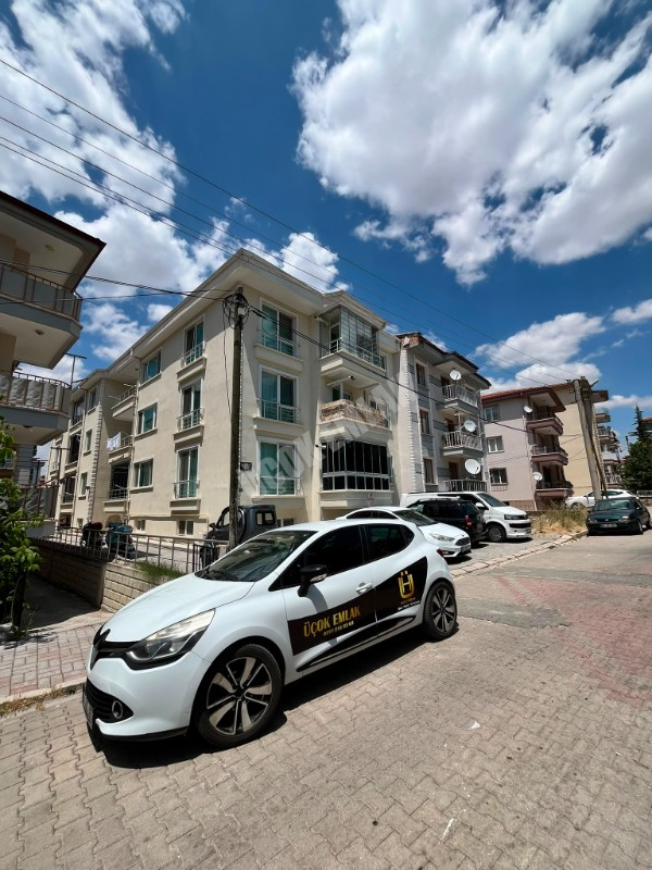 * AFYON ÜÇOK EMLAKTAN KANLICA MAH 3+1 120M² TEMİZ BAKIMLI SATILIK DAİRE *