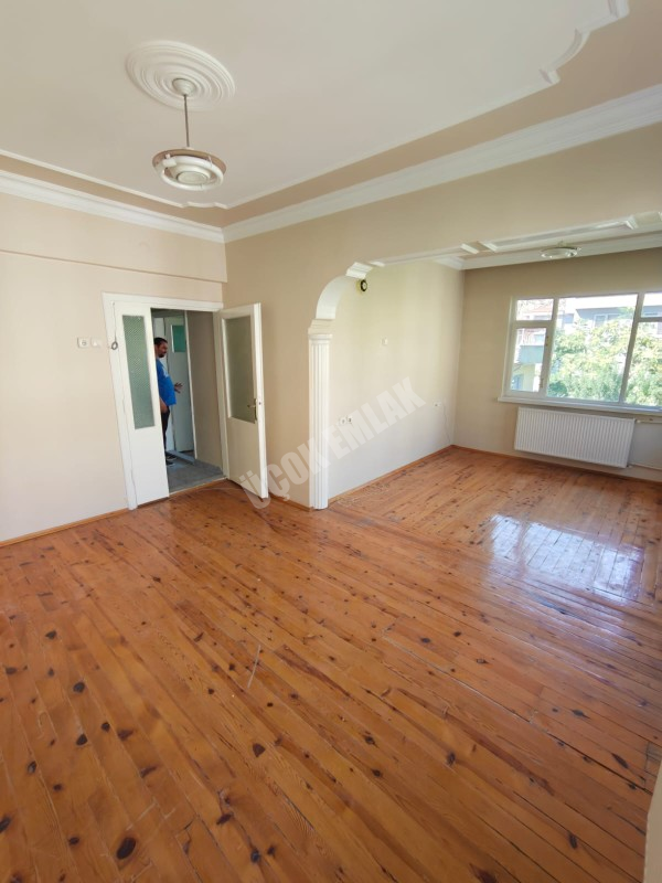 * AFYON ÜÇOK EMLAKTAN DERVİŞ PAŞA MAH 3+1 110M² TEMİZ BAKIMLI KİRALIK DAİRE *