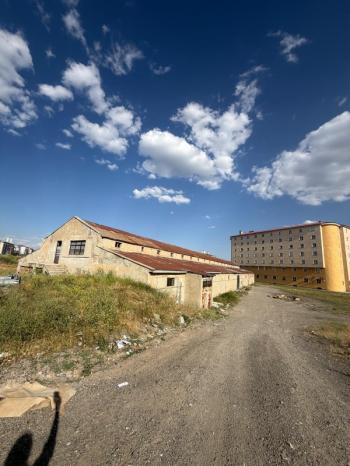 Fırat Mahallesi Çevre Yolunda Kiralık 1 Dönüm Depo Alanı