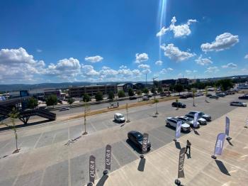 ARTI'DAN ÖZLÜCE'DE İZMİR YOLUNA CEPHE 320M² KİRALIK OFİSLER