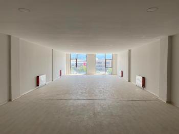 ARTI'DAN ÖZLÜCE'DE İZMİR YOLUNA CEPHE 320M² KİRALIK OFİSLER
