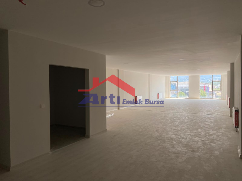 ARTI'DAN ÖZLÜCE'DE İZMİR YOLUNA CEPHE 320M² KİRALIK OFİSLER