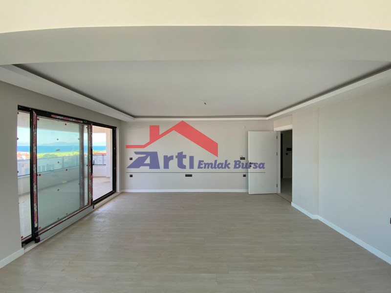 ARTI'DAN MUDANYA ÖMERBEY'DE SATILIK DENİZ MANZARALI 3+1 DAİRE
