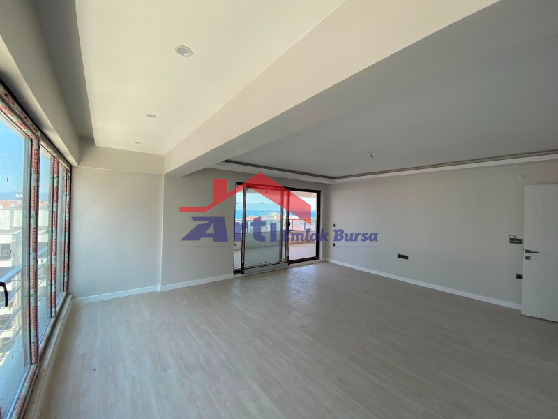 ARTI'DAN MUDANYA ÖMERBEY'DE SATILIK DENİZ MANZARALI 3+1 DAİRE