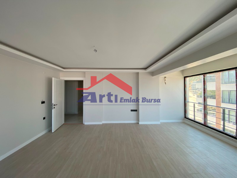 ARTI'DAN MUDANYA ÖMERBEY'DE SATILIK DENİZ MANZARALI 3+1 DAİRE