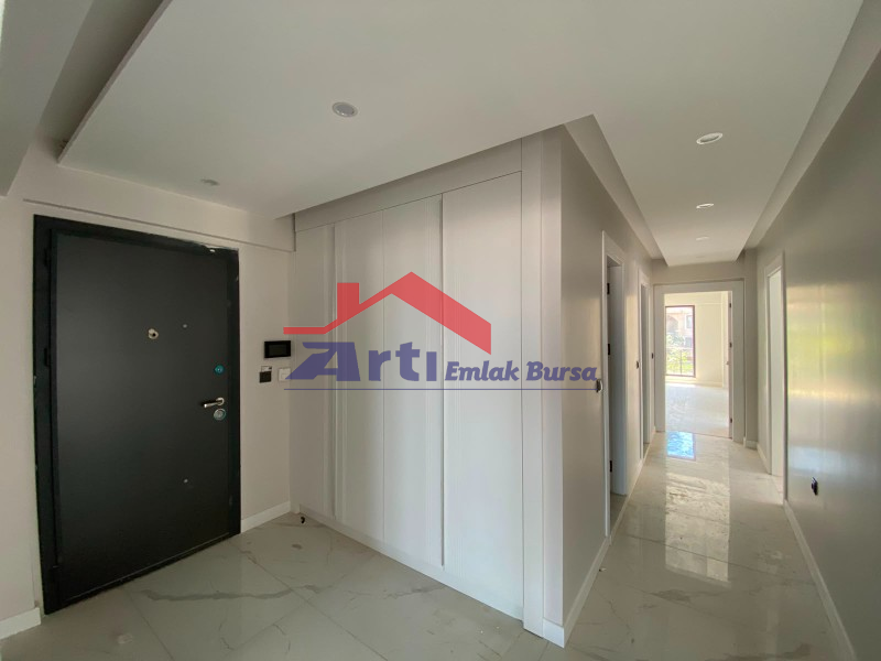 ARTI'DAN MUDANYA ÖMERBEY'DE SATILIK DENİZ MANZARALI 3+1 DAİRE