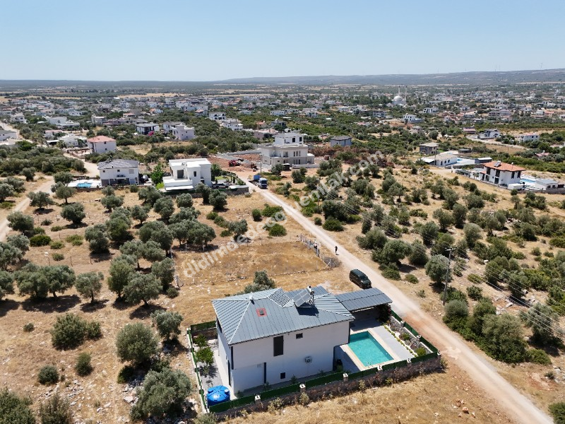 Didim de Satılık En iyi Konumda 405 m2 Müstakil Villa Arsası