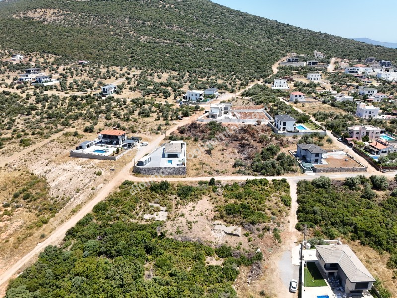 Didim de Satılık En iyi Konumda 405 m2 Müstakil Villa Arsası
