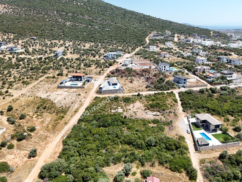 Didim de Satılık En iyi Konumda 405 m2 Müstakil Villa Arsası