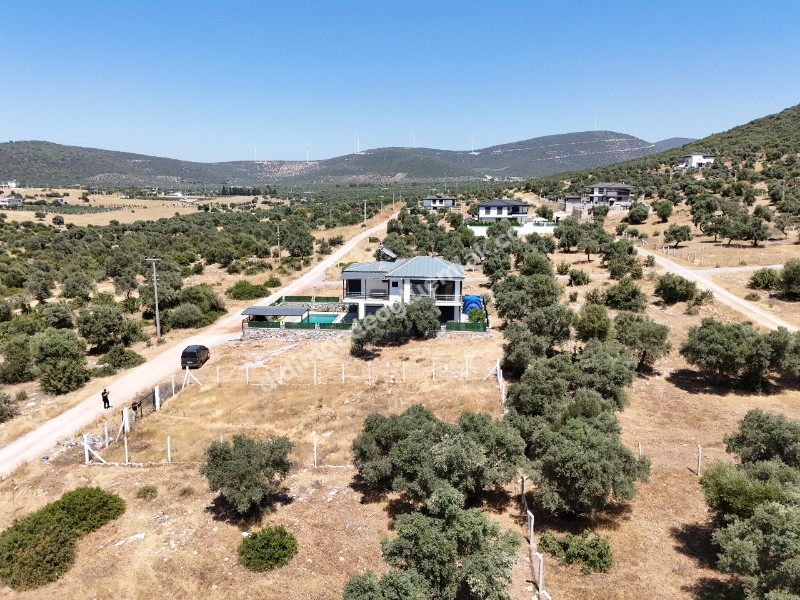 Didim de Satılık En iyi Konumda 405 m2 Müstakil Villa Arsası