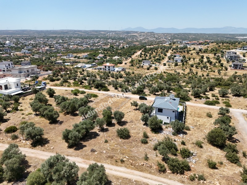 Didim de Satılık En iyi Konumda 405 m2 Müstakil Villa Arsası