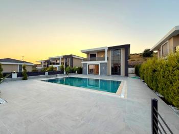 Didim'de Satılık Tam Müstakil Villa