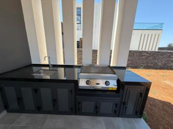 Kıbrıs Girne Çatalköy Bölgesinde Denize Sıfır 710 m2 Arsa İçerisinde Kiralık 4+1 Lüks Türk Tapulu Villa