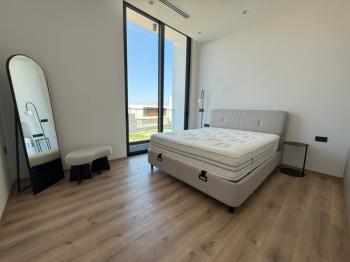 Kıbrıs Girne Çatalköy Bölgesinde Denize Sıfır 710 m2 Arsa İçerisinde Kiralık 4+1 Lüks Türk Tapulu Villa