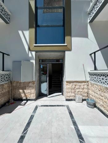 AFYON ÜÇOK EMLAKTAN MAREŞAL FEVZİ ÇAKMAK MAH 2+1 80M² SIFIR SATILIK DAİRE 