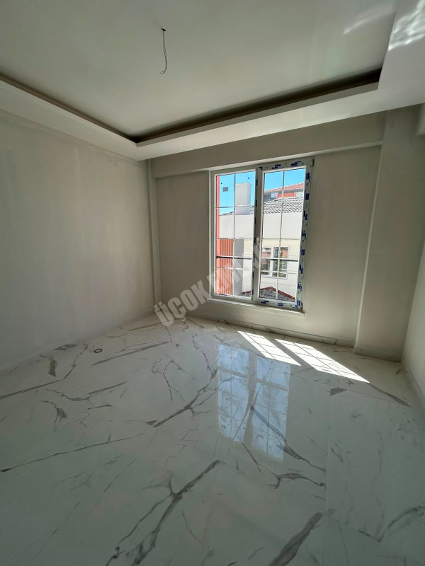 AFYON ÜÇOK EMLAKTAN MAREŞAL FEVZİ ÇAKMAK MAH 2+1 80M² SIFIR SATILIK DAİRE 