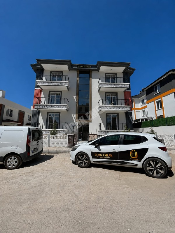 AFYON ÜÇOK EMLAKTAN MAREŞAL FEVZİ ÇAKMAK MAH 2+1 80M² SIFIR SATILIK DAİRE 