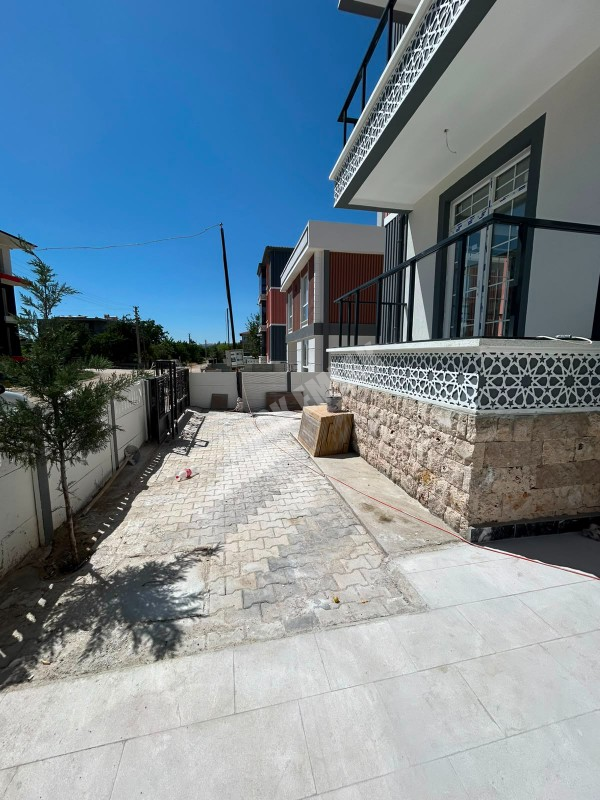 AFYON ÜÇOK EMLAKTAN MAREŞAL FEVZİ ÇAKMAK MAH 2+1 80M² SIFIR SATILIK DAİRE 
