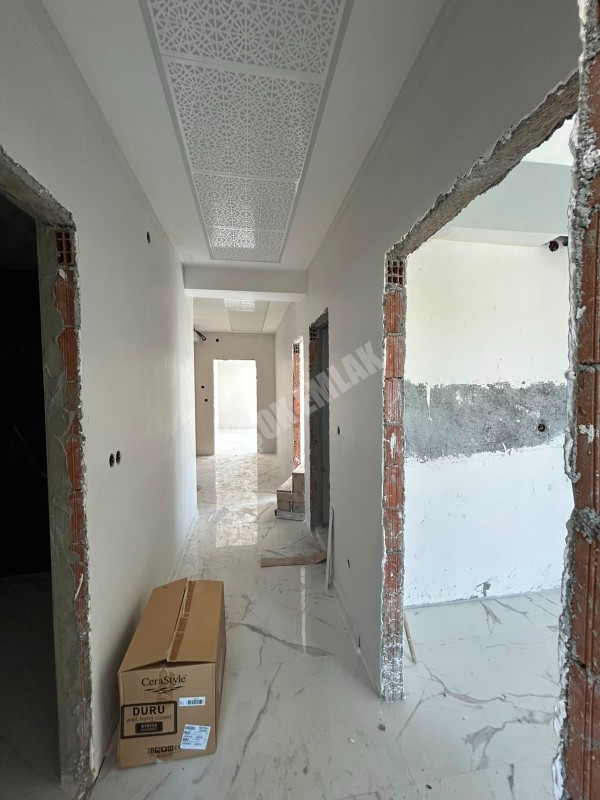 AFYON ÜÇOK EMLAKTAN MAREŞAL FEVZİ ÇAKMAK MAH 2+1 80M² SIFIR SATILIK DAİRE 