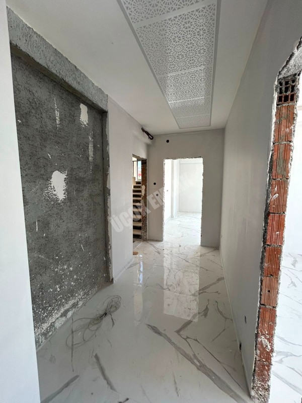 AFYON ÜÇOK EMLAKTAN MAREŞAL FEVZİ ÇAKMAK MAH 2+1 80M² SIFIR SATILIK DAİRE 