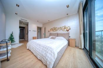 Girne Merkez'de Taşınmaya Hazır Özel Tasarım Muhteşem 3+1 Kiralık Daire