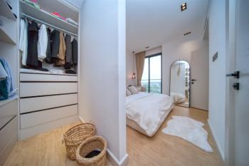 Girne Merkez'de Taşınmaya Hazır Özel Tasarım Muhteşem 3+1 Kiralık Daire