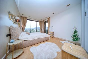 Girne Merkez'de Taşınmaya Hazır Özel Tasarım Muhteşem 3+1 Kiralık Daire