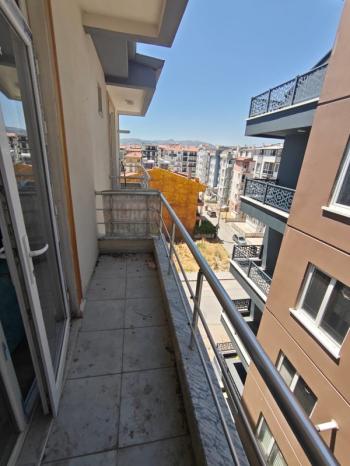 * AFYON ÜÇOK EMLAKTAN ERENLER MAH 2+0 55M² EŞYALI ASANSÖRLÜ KİRALIK DAİRE * 