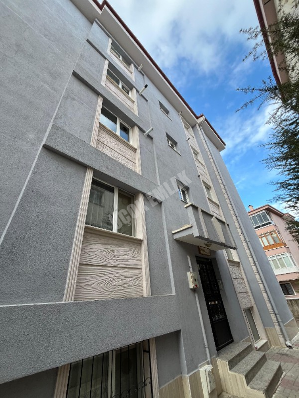 AFYON ÜÇOK EMLAKTAN FATİH MAH 2+ 80M² TEMİZ BAKIMLI KİRALIK DAİRE 