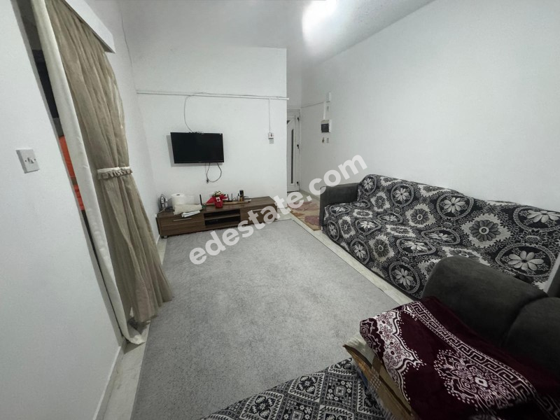 Lefkoşa Gönyeli'de  FULL EŞYALI SATILIK 1+1 DAİRE