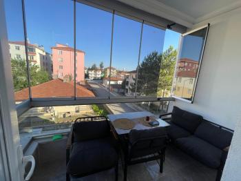 GÜVENAY - ÇORUM KALE MAH. MERAM SOKAKTA 3+1 EŞYALI KİRALIK DAİRE 