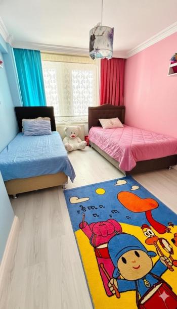 GÜVENAY - ÇORUM ULUKAVAK EŞREF HOCA CADDESİ ÜZERİ SATILIK 3+1 DAİRE