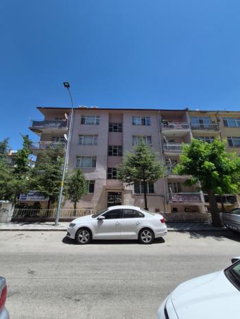 * AFYON ÜÇOK EMLAKTAN DUMLUPINAR MAH 2+1 80M² TEMİZ BAKIMLI SATILIK DAİRE *