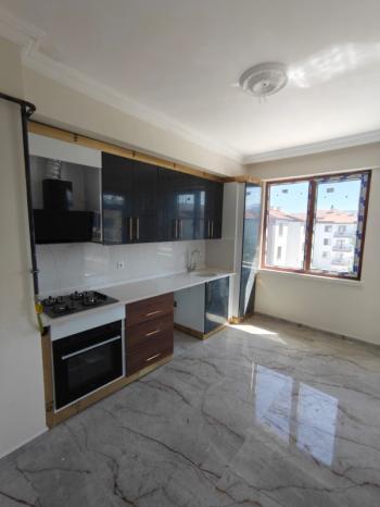 * AFYON ÜÇOK EMLAKTAN MAREŞAL FEVZİ ÇAKMAK MAH 3+1 120M² EBEVEYN BANYOLU SATILIK DAİRE * 