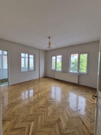 AFYON ÜÇOK EMLAKTAN ESENTEPE MAH KİRALIK 3+1 NEZİH BÖLGEDE 2 KAT ARAKAT DAİRE