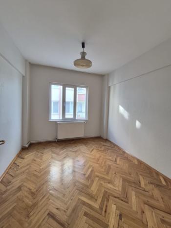 AFYON ÜÇOK EMLAKTAN ESENTEPE MAH KİRALIK 3+1 NEZİH BÖLGEDE 2 KAT ARAKAT DAİRE