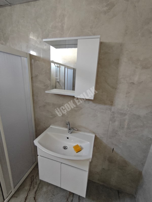 * AFYON ÜÇOK EMLAKTAN MAREŞAL FEVZİ ÇAKMAK MAH 3+1 120M² EBEVEYN BANYOLU SATILIK DAİRE * 