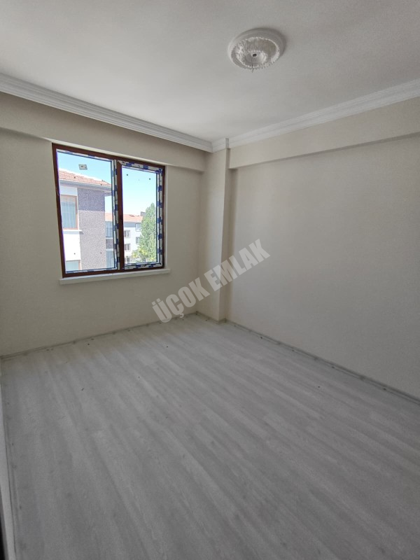 * AFYON ÜÇOK EMLAKTAN MAREŞAL FEVZİ ÇAKMAK MAH 3+1 120M² EBEVEYN BANYOLU SATILIK DAİRE * 