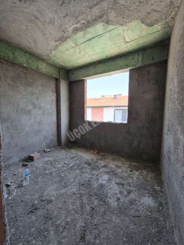 AFYON ÜÇOK EMLAKTAN MAREŞAL DE SATILIK SIFIR TOPRAKTAN 2+1 FIRSAT DAİRELER