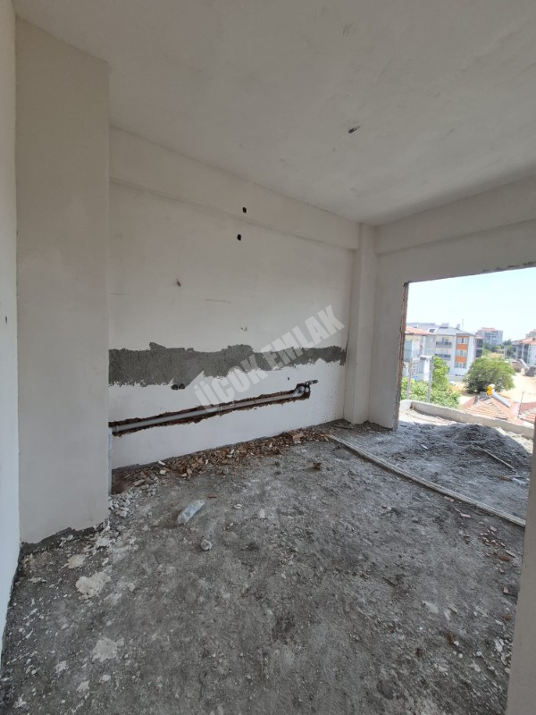 AFYON ÜÇOK EMLAKTAN MAREŞAL DE SATILIK SIFIR TOPRAKTAN 2+1 FIRSAT DAİRELER