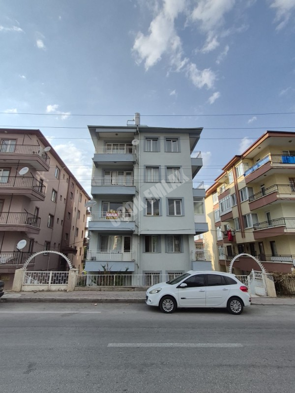 AFYON ÜÇOK EMLAKTAN ESENTEPE MAH KİRALIK 3+1 NEZİH BÖLGEDE 2 KAT ARAKAT DAİRE