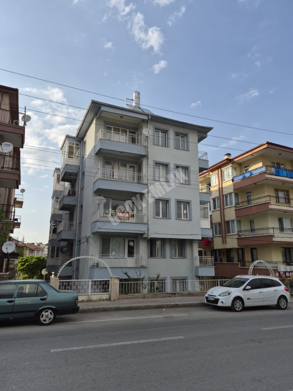 AFYON ÜÇOK EMLAKTAN ESENTEPE MAH KİRALIK 3+1 NEZİH BÖLGEDE 2 KAT ARAKAT DAİRE