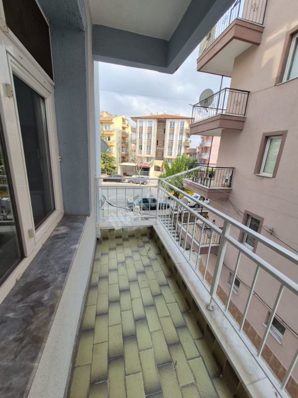 AFYON ÜÇOK EMLAKTAN ESENTEPE MAH KİRALIK 3+1 NEZİH BÖLGEDE 2 KAT ARAKAT DAİRE