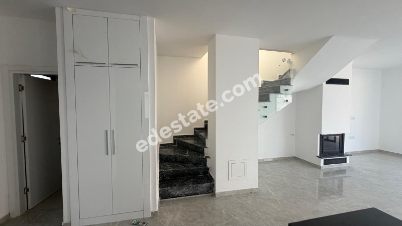 Lefkoşa Gönyeli Bölgesinde SATILIK 3+1 DUBLEKS EV